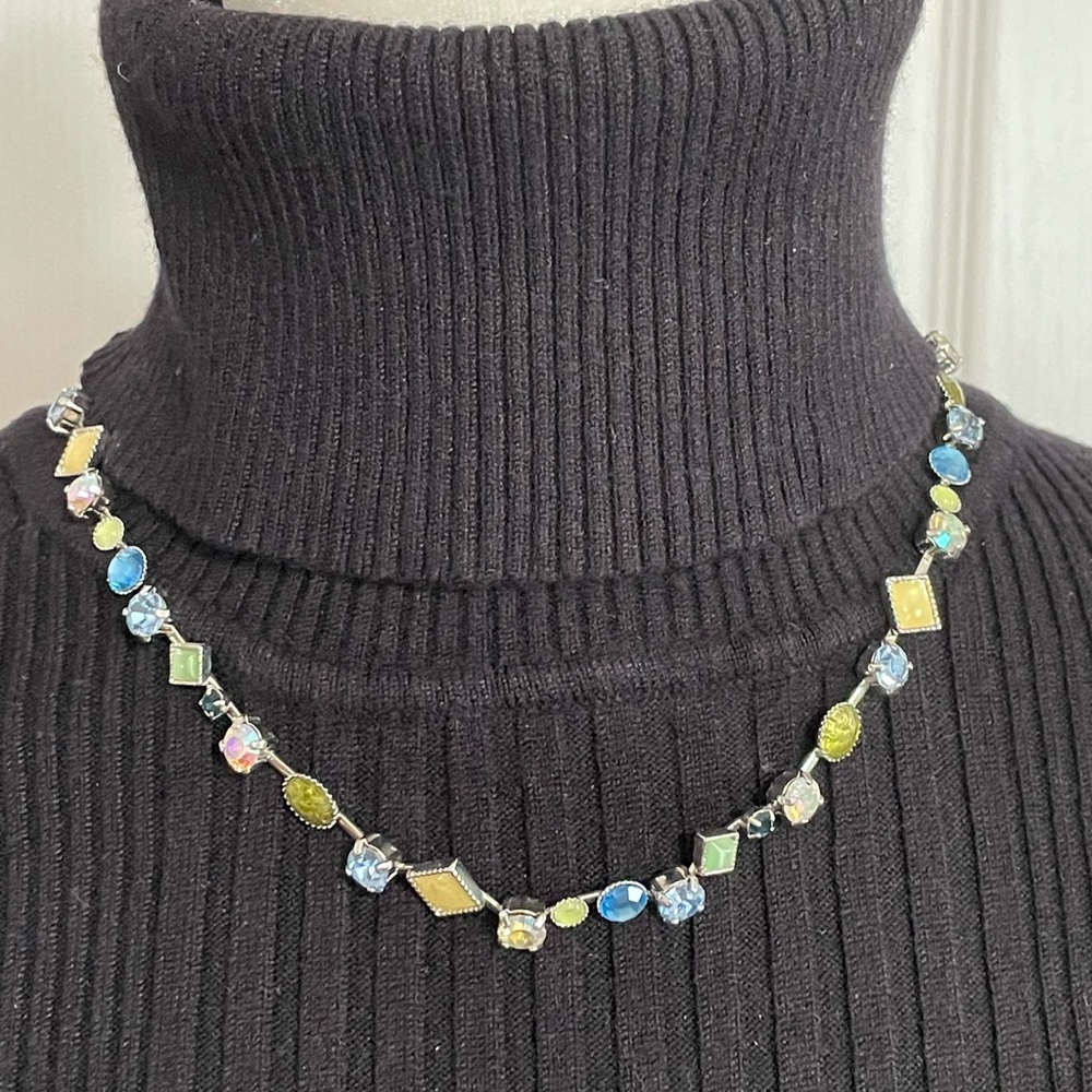 🌸 3/$20 Adjustable multicolor and silver tone necklace
